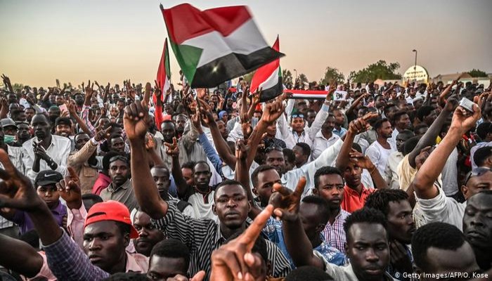 السودان 4 قتلى في احتجاجات بأم درمان وتفاقم حجم القمع والإصابات جلنار Jollanar
