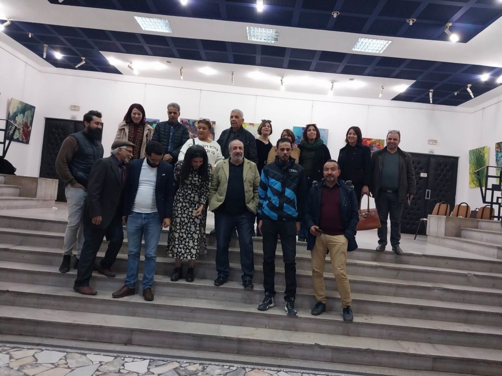 فنّأملالهانيبينمشاعرالقلقوالتفاؤل4 جلنار Jollanar
