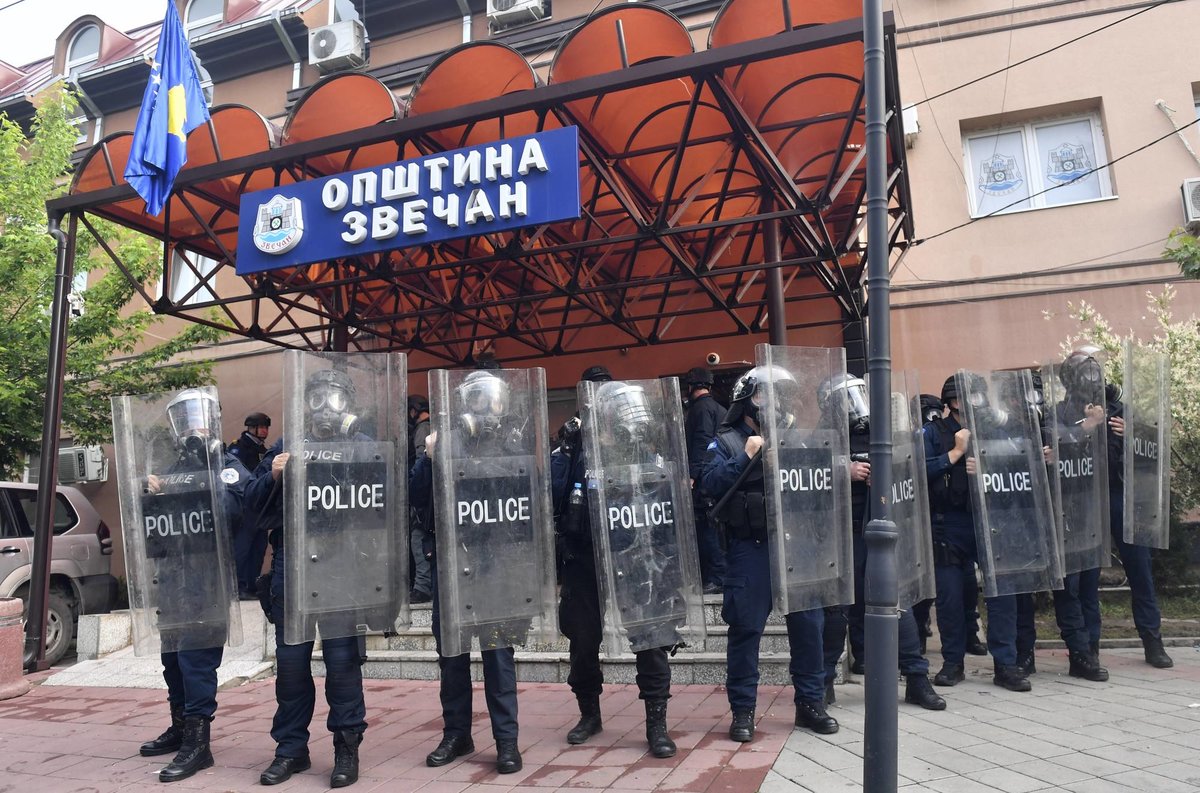High tensions after newly elected mayors took office in northern Kosovo جلنار Jollanar