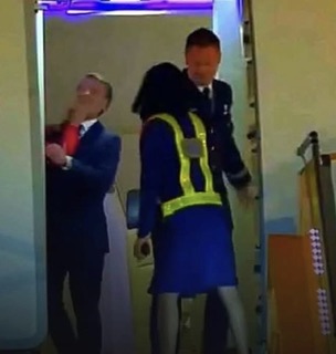 Macron et son épouse La gifle qui a fait le tour du monde جلنار Jollanar