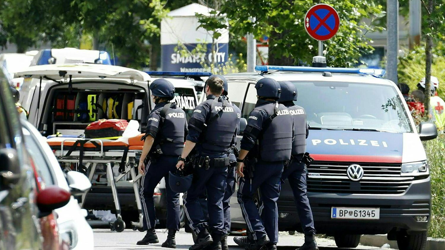 8 morts et des blessés dans une attaque dune écolo à Graz en Autriche جلنار Jollanar