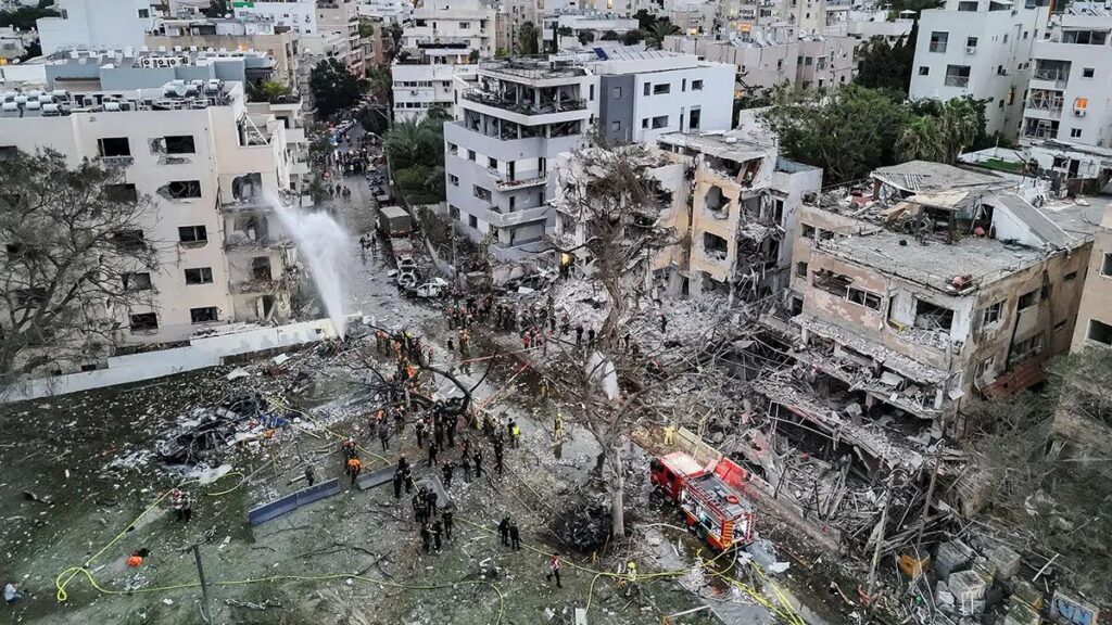 Tel Aviv Dégâts causés par les missiles iraniens جلنار Jollanar