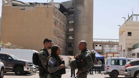 une bombe jetée sur la résidence de lambassadeur de Norvège à Tel Aviv جلنار Jollanar